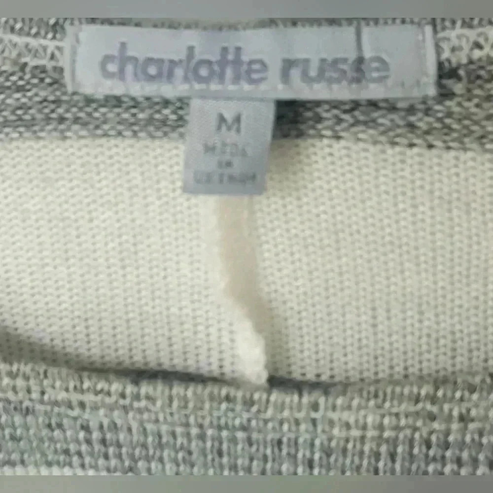 Charlotte Russe 1/2 sleeve high- low crop sweater, size medium, gray & off white - Picture 4 of 4